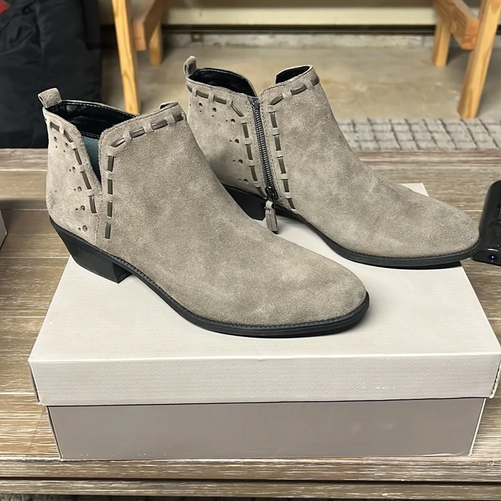 Booties - Picture 3 of 7